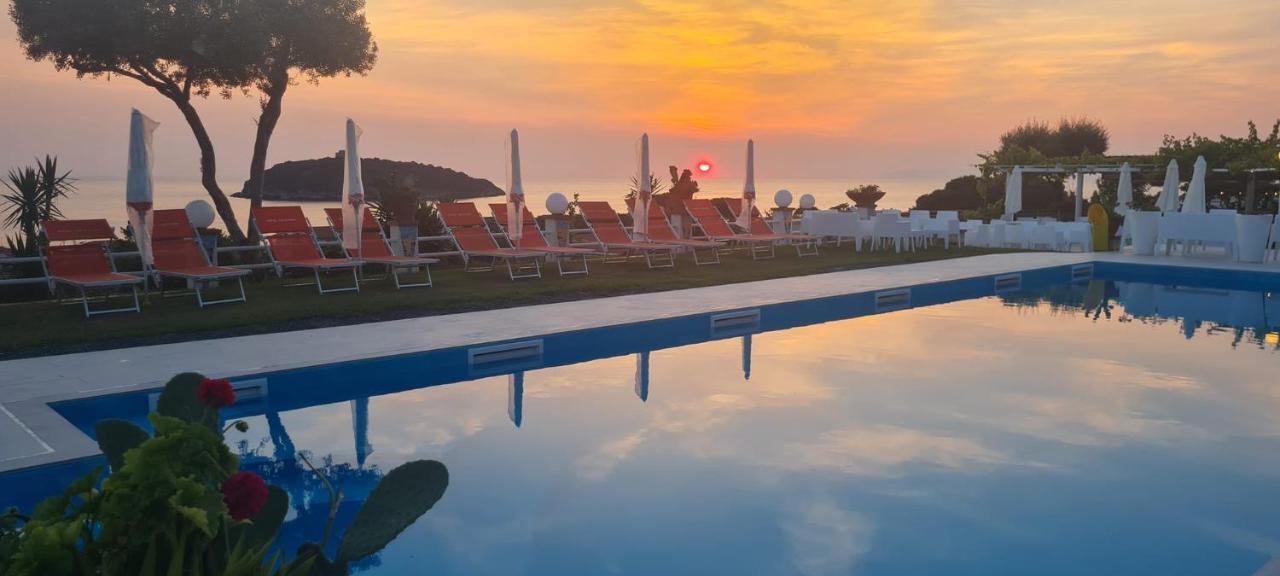 Hotel Cristina 디아망테 외부 사진
